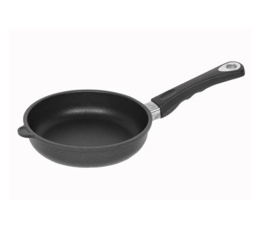 Keptuvė indukcinė su plastikine rankena AMT 26/5 cm