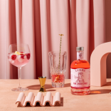 Nealkoholinio džino skonio gėrimas Pink London Lyre's 700 ml