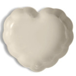 Forma ŠIRDIS, kreminės spalvos 26,5x24,5x6,5 cm