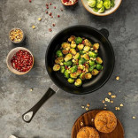 Keptuvė indukcinė su plastikine rankena AMT 24/5 cm